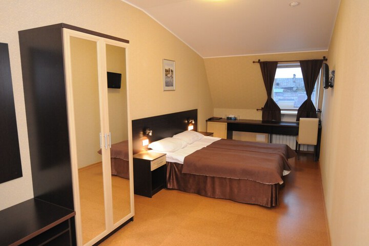 Room 3 of 51