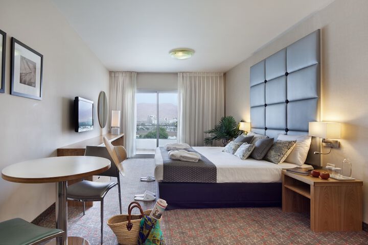 Room 7 of 43