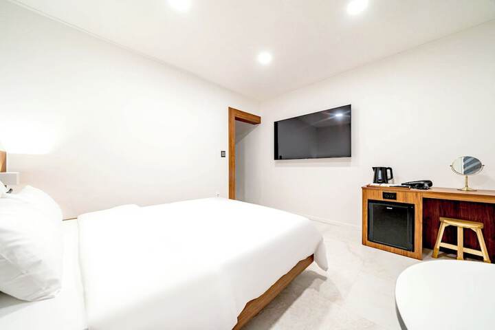 Room 18 of 41