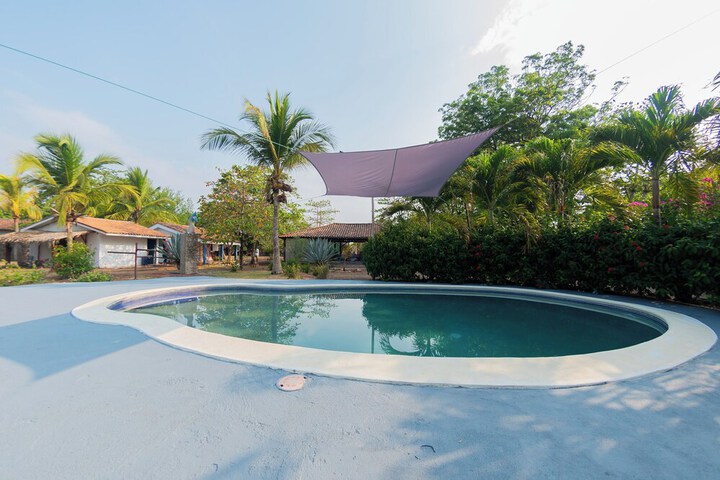 Pool 42 of 100