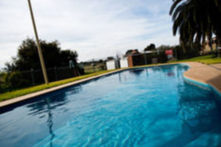 Pool 13 of 16