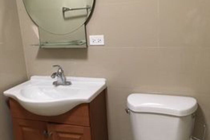 Room 3 of 44
