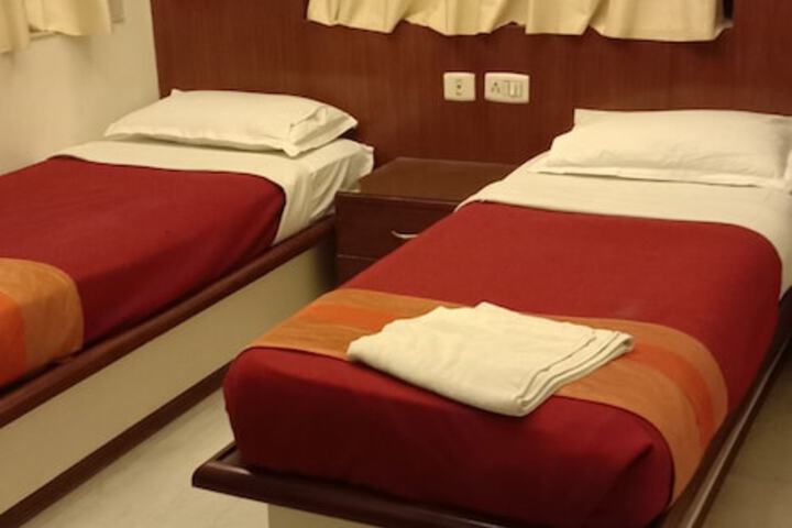 Room 5 of 19