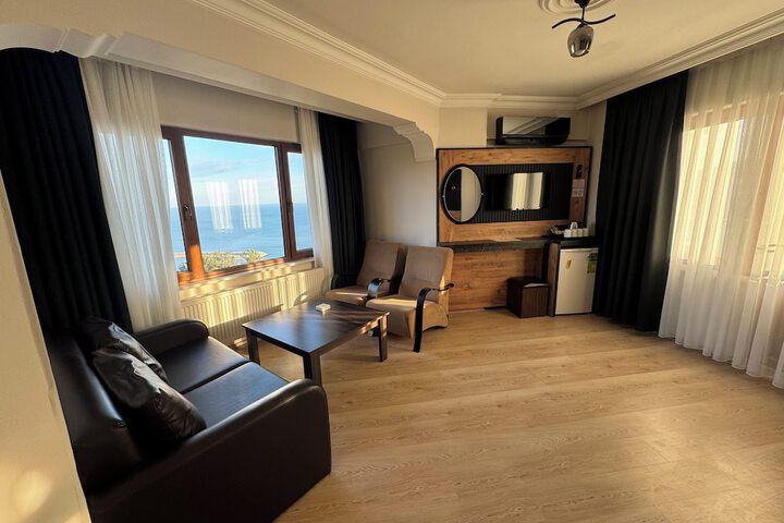 Room 18 of 109