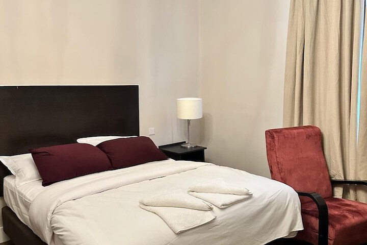 Room 5 of 14