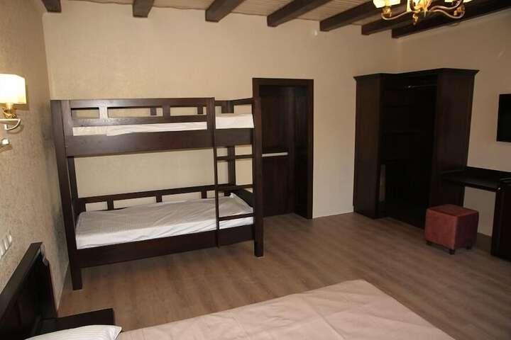 Room 26 of 63