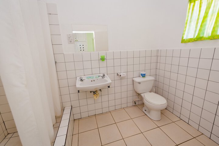 Room 8 of 13