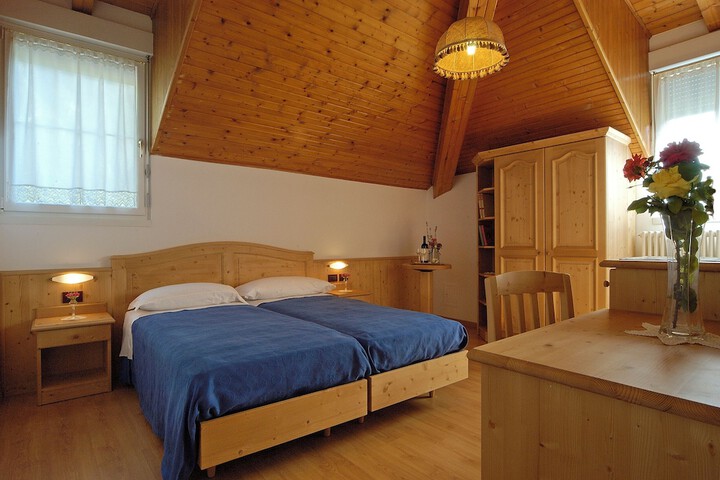 Room 17 of 54
