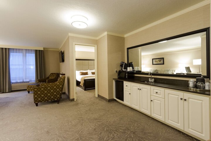Room 7 of 44
