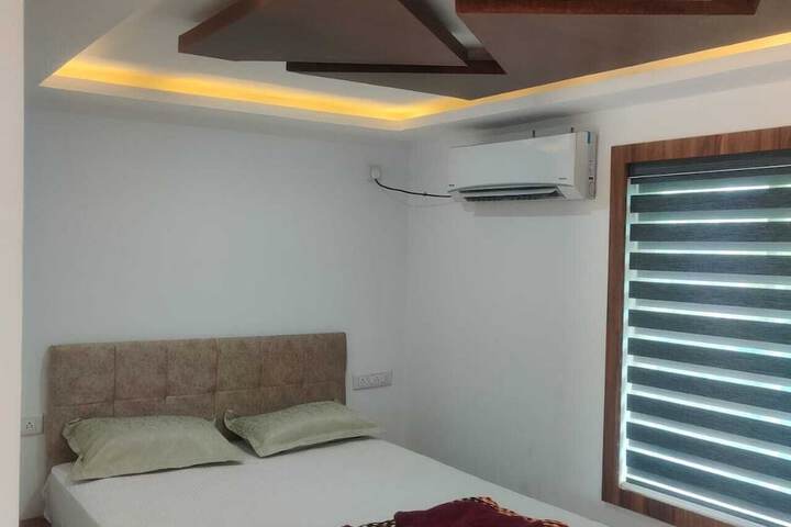 Room 16 of 60
