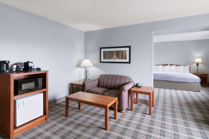 1 King Bed (20 of 34)