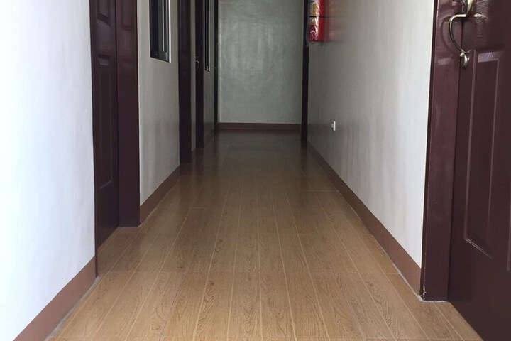 Ballroom/Hall 28 of 30