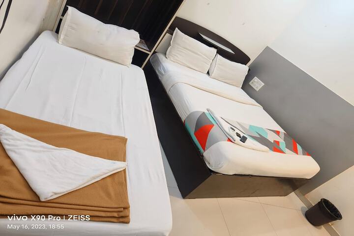 Room 5 of 19