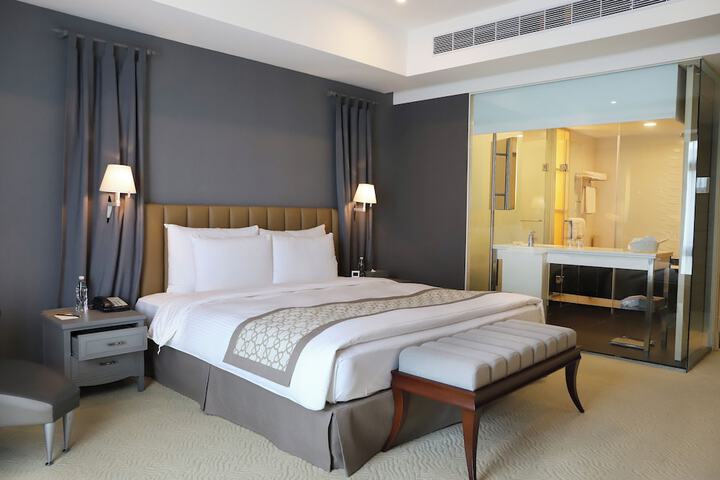 Room 26 of 111