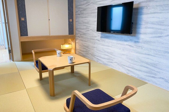 Room 7 of 56