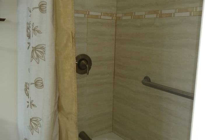 Room 70 of 98