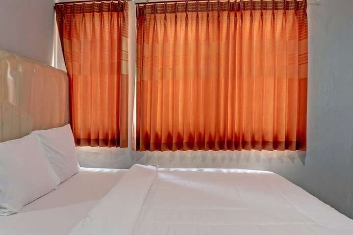Room 13 of 25