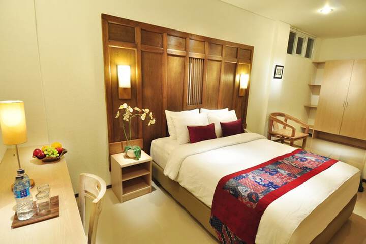 Room 8 of 42
