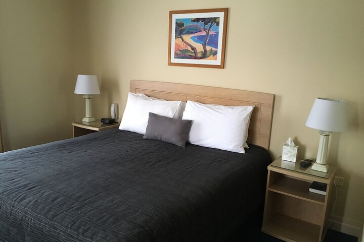 Room 6 of 66