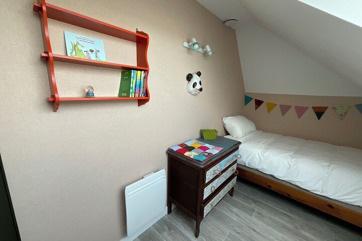 Room 3 of 44