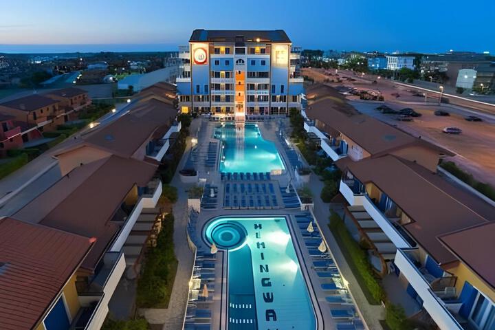 Hero Image 1 of 23