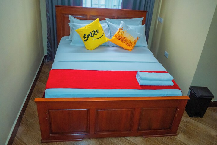 Room 8 of 17