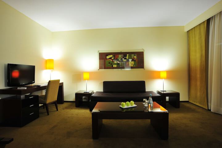 Room 10 of 56