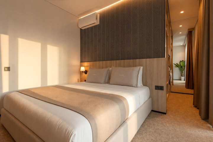 Room 15 of 29