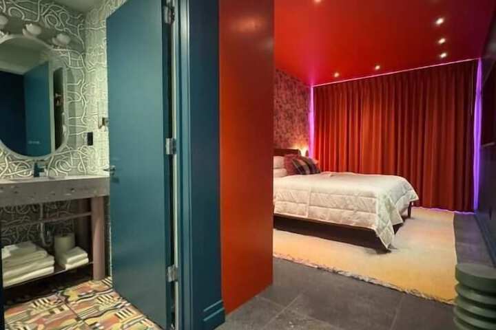 Room 7 of 13