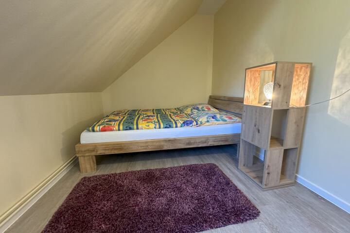 Room 9 of 68