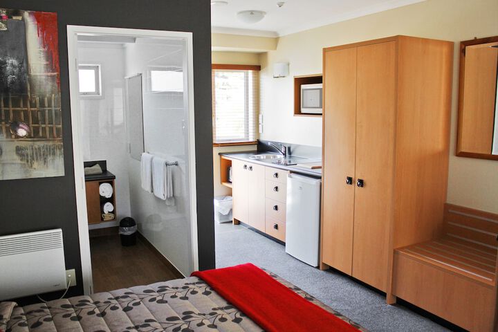 Room 14 of 37