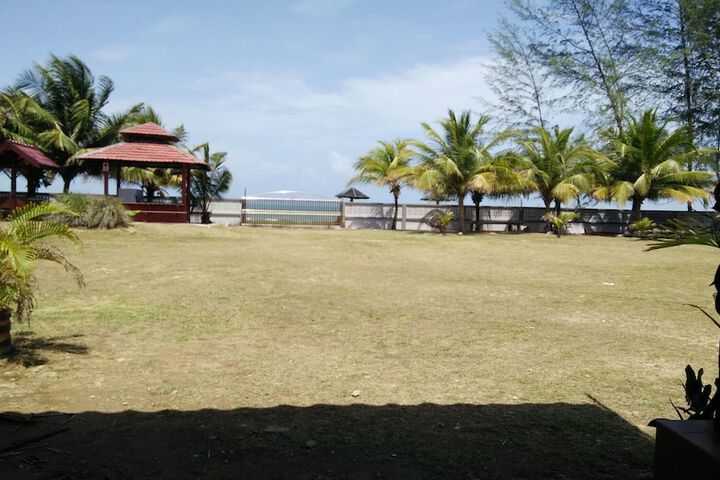 Property Grounds 16 of 30