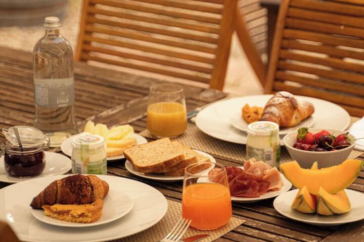 Breakfast/Coffee Service 43 of 58