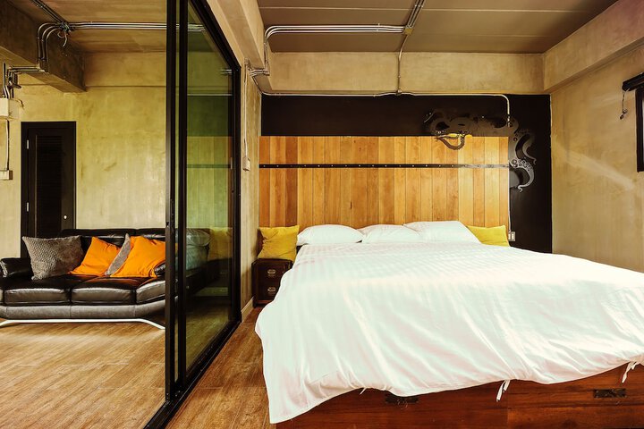 Room 10 of 47