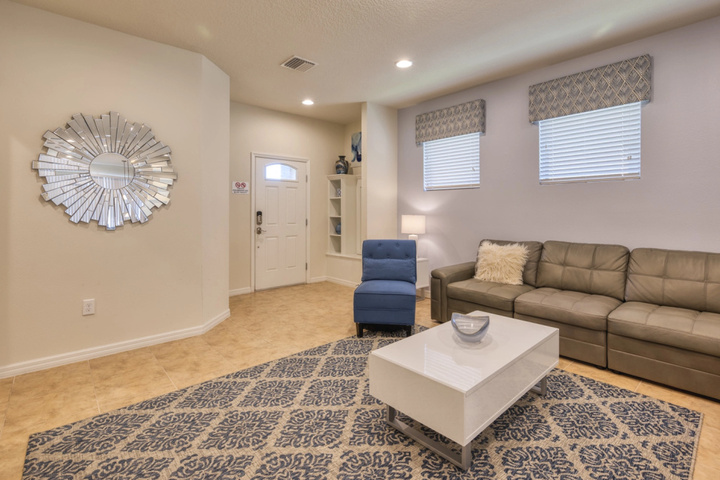 Room 10 of 24