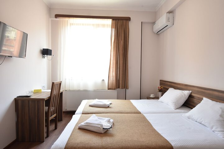Room 8 of 58