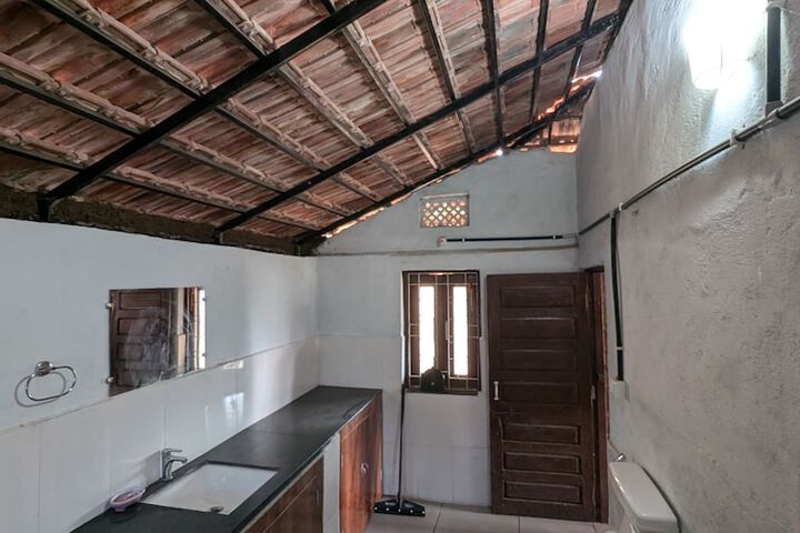 Room 6 of 19