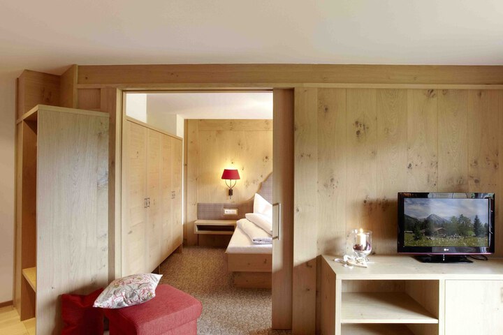 Room 21 of 38