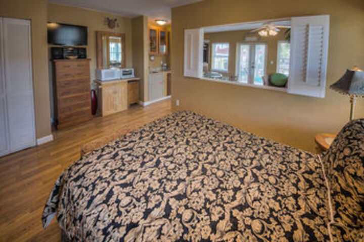 Room 46 of 102