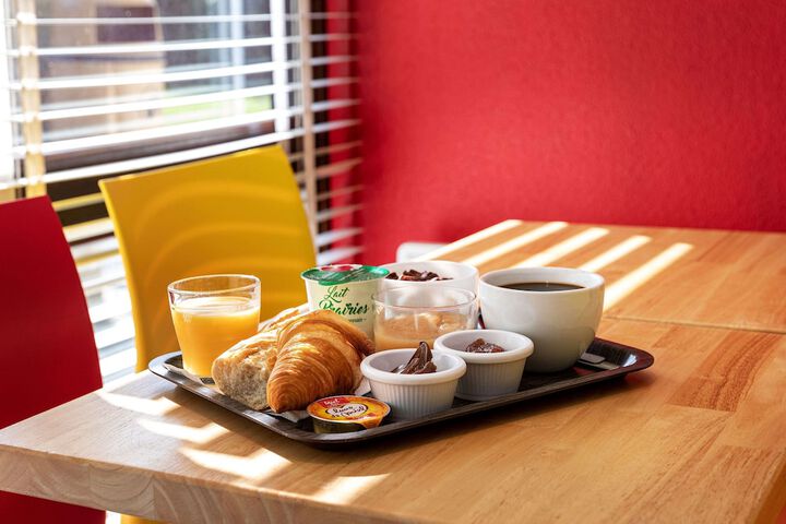 Breakfast/Coffee Service 22 of 30
