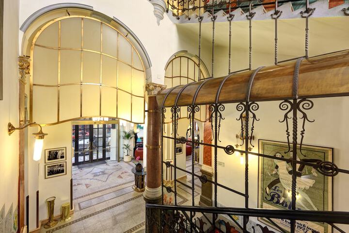 Hotel Lobby