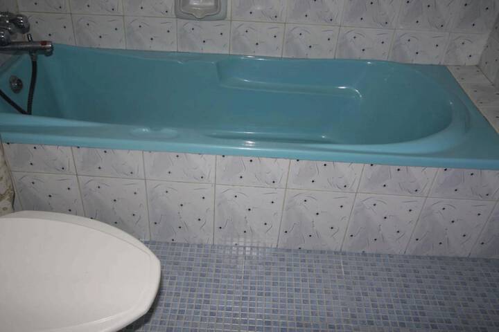 Room 12 of 27