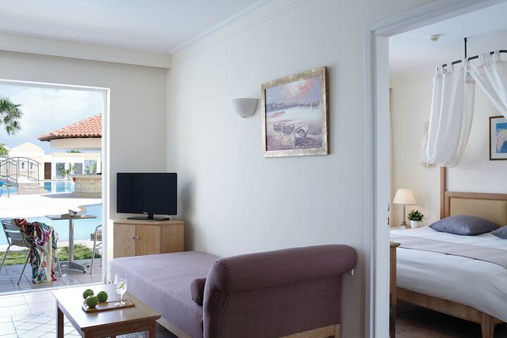 Room 16 of 64