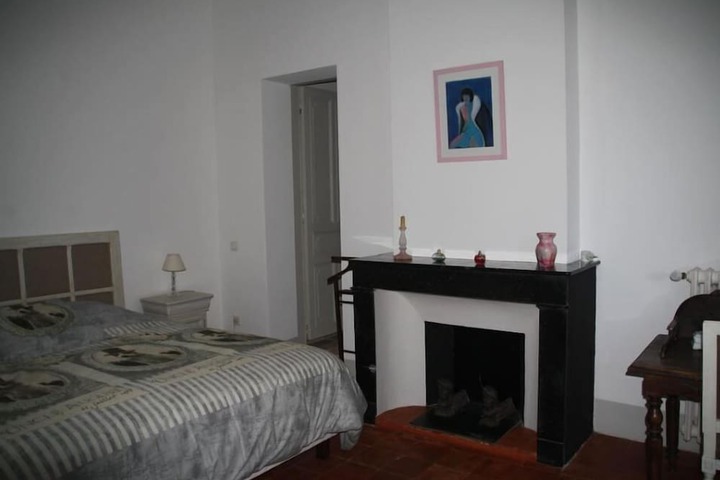 Room 3 of 33