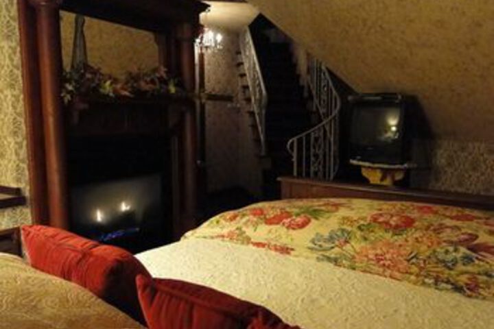 Room 23 of 53