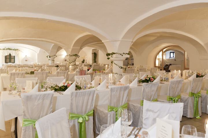 Ballroom/Hall 24 of 34