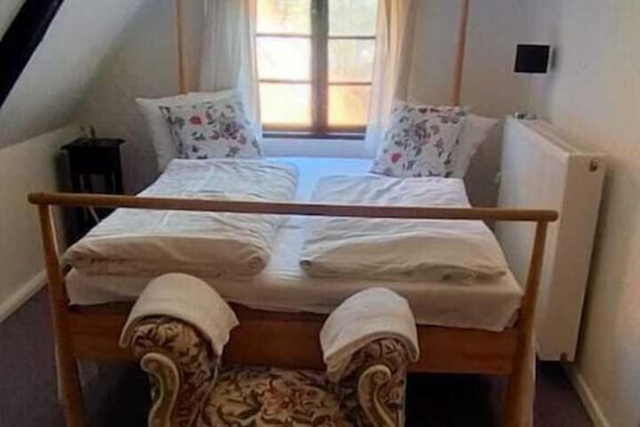 Room 14 of 37