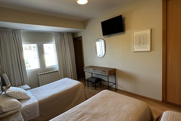 Room 16 of 62