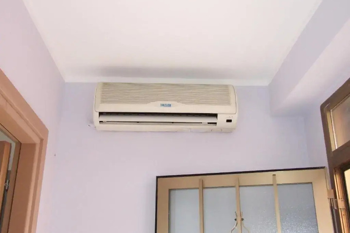Room 2 of 16