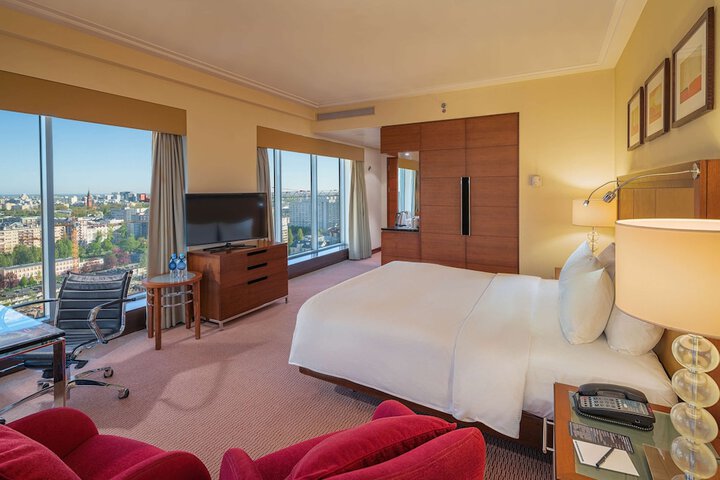 Room 14 of 85
